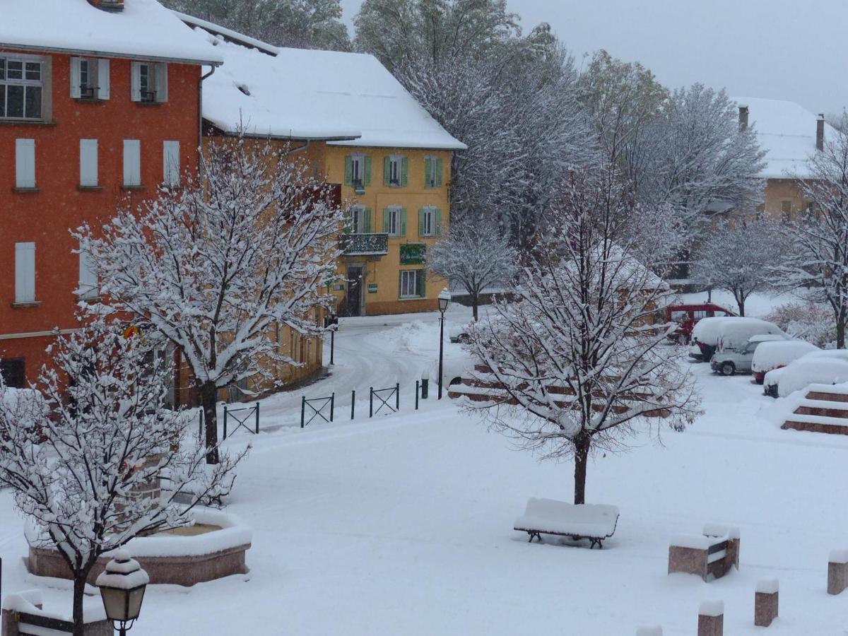 Gite Les Bartavelles Jausiers Exterior photo